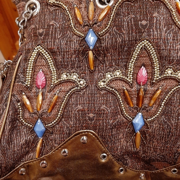 Brown purse with beaded details - Picture 2 of 5